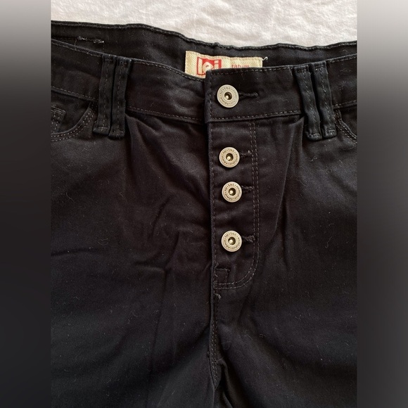 Like New!Never worn. L.e.i. Dark black fabric cotton like. - Picture 6 of 7